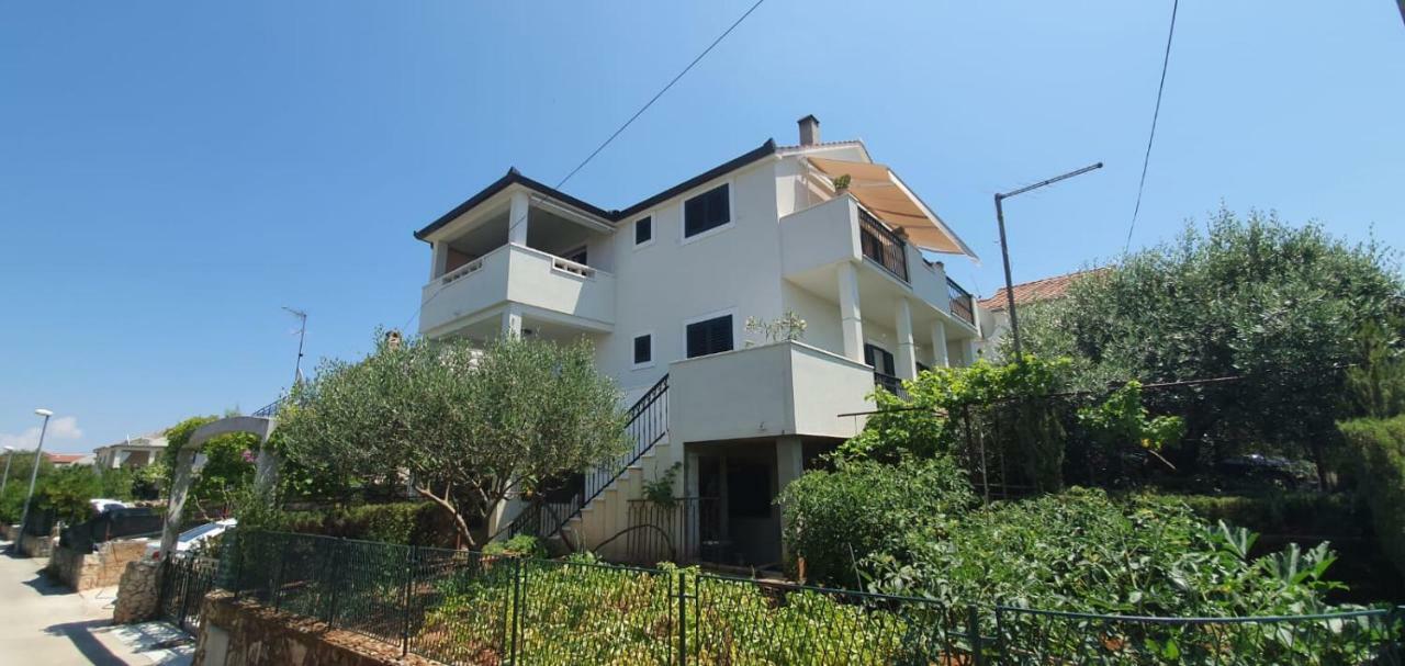 Salsa Daire Supetar Dış mekan fotoğraf